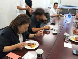 試食会の実施