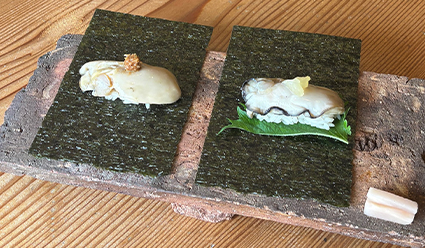 岩牡蠣の手巻き寿司