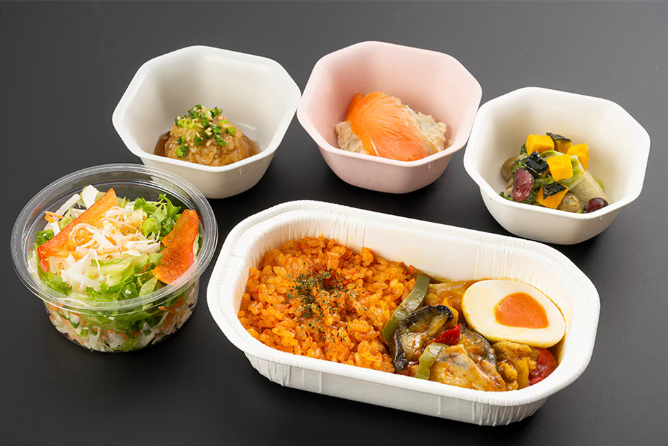 鶏モモ肉とナスのプロヴァンス風トマトピラフ添え